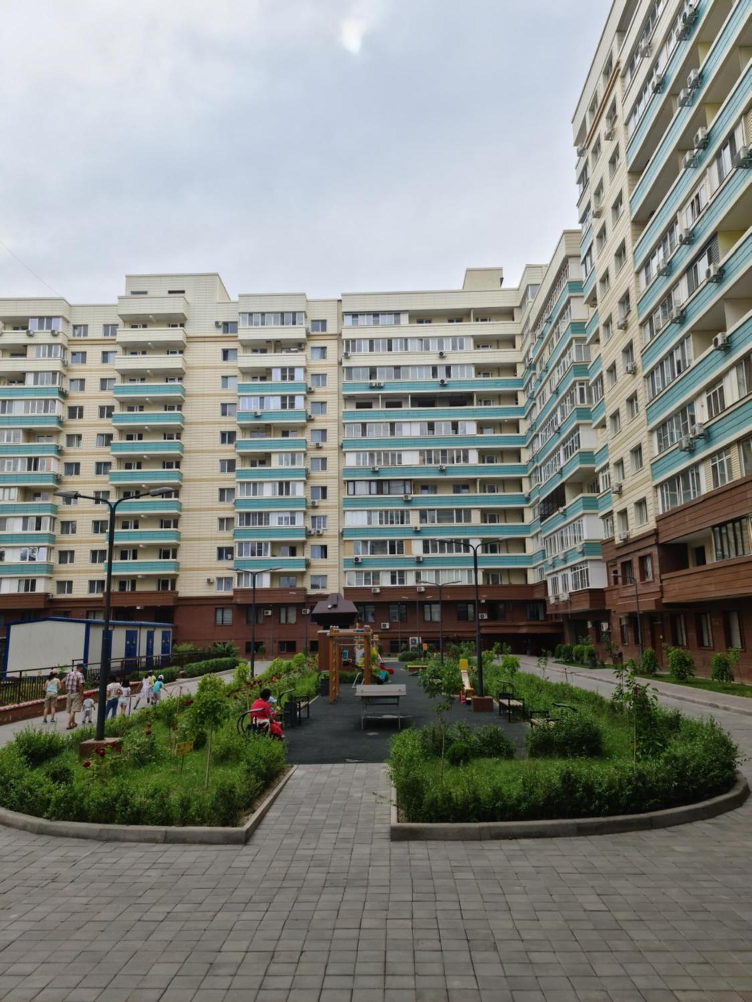 Новый Жк В Самом Центре Города Almaty Exterior foto